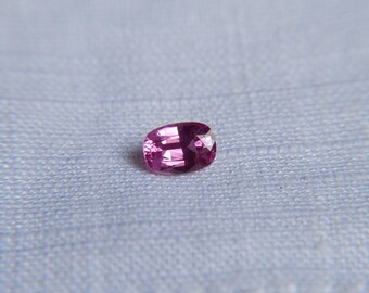 Naturlig rosa safir, perfekt present till årsdagar, certifierad naturlig ädelsten, 0,863 ct oval safir, perfekt för årsdagar eller lyx