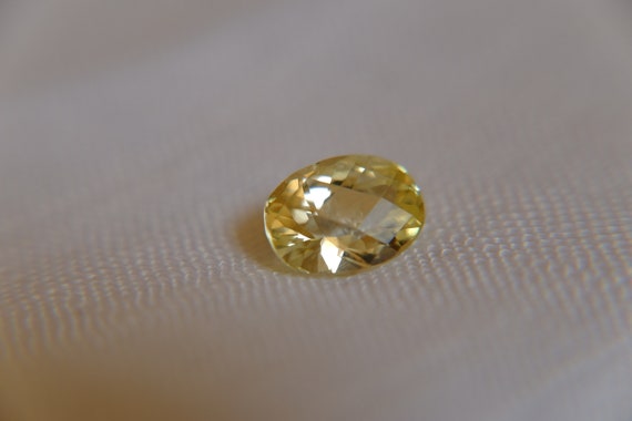 Unheated Vivid Yellow Sapphire GIA Certified for Unheated Vivid