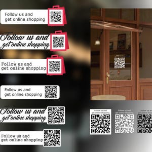 Puede incluir: Seis pegatinas diferentes con códigos QR y el texto "Síguenos y compra online" en diferentes fuentes y colores. Las pegatinas están en una puerta de madera y un fondo blanco.