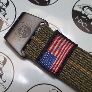 El auténtico gancho de buceo NDCstraps® PVD Combat con el logotipo de la bandera estadounidense, elástico de paracaídas de la Marina Nacional Francesa, de los Navy Seals.