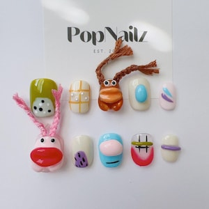 3D Cartoon Press On Nails - Spaß Mismatched Kawaii Nagelset | Handgemachte wiederverwendbare kurze Sargnägel | Angesagter Y2K Pop Art Style