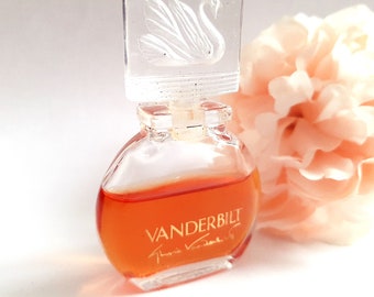 gloria vanderbilt parfum action