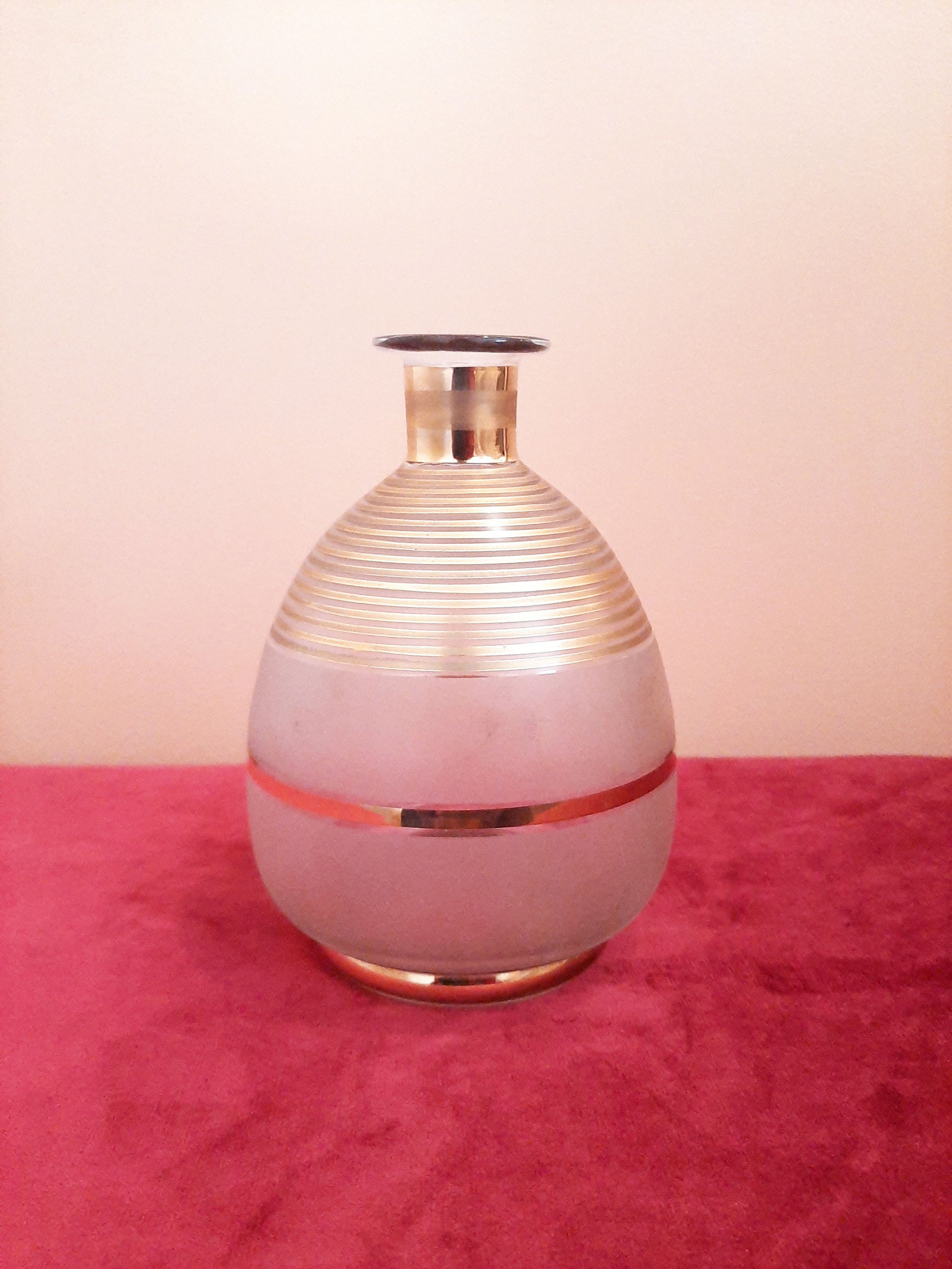 Ancien Petit Vase en Verre Vintage Francais, Transparent et Dorée, Forme Rétro Style Des Années 1920