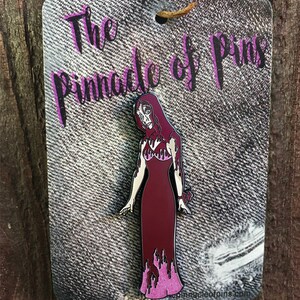 Carrie White Horror Enamel Pin Carrie Stephen King Horror Movie Lapel Pin Denim Jacket Gift image 3