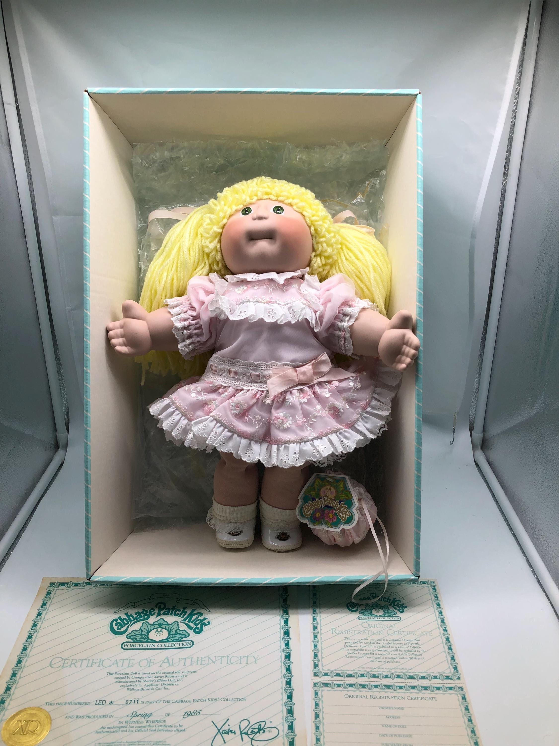 Vintage Limited Edition Porcelain Cabbage Patch Kid - Leslie Ellen