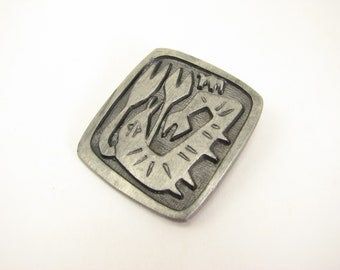 Vintage Swedish Abstract Scorpio Pewter Brooch, Scorpio Zodiac Sign on the top right, marked Tenn Sweden, Mid 20th Century, 4.1 cm x 3.8 cm