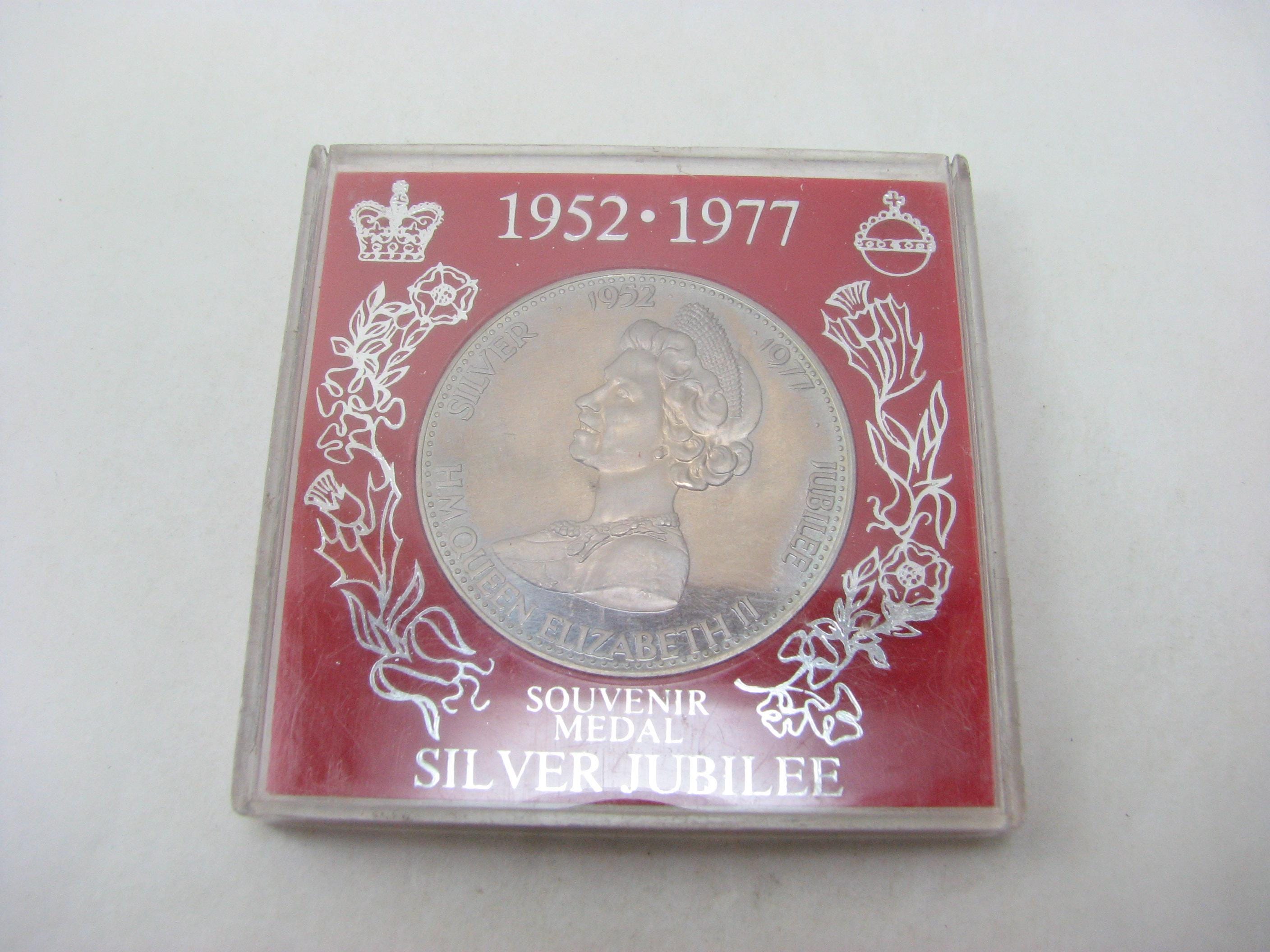 1977 queen elizabeth silver jubilee coin - Etsy 日本