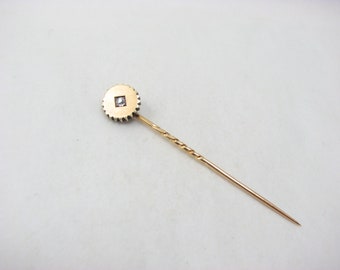 Antique 14ct Gold Stick Pin with Gear Finial set with a Diamond, 6.1 cm, 2.4g, c1920s