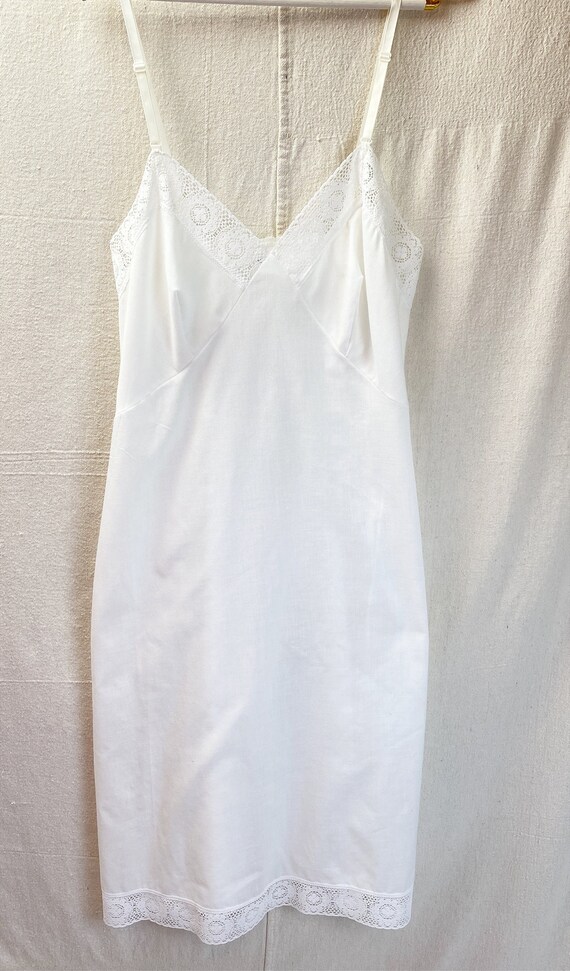 70s White Lace Trim Cotton Blend Nightgown by Vel… - image 10