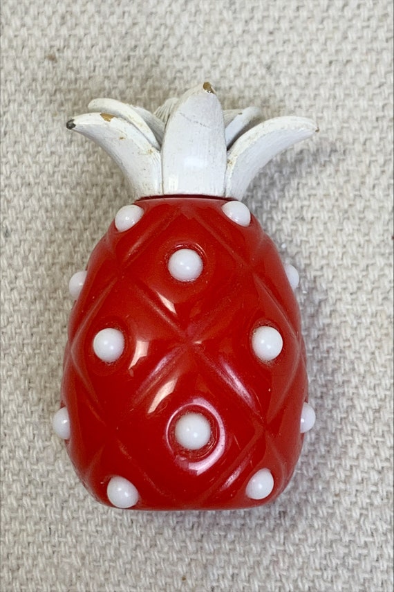 Crown Trifari Red White Acrylic Pineapple Pin Bro… - image 5