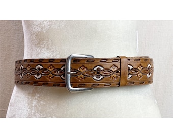 Vintage 70s Brown Tooled Leather Belt