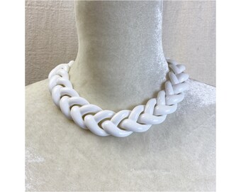 Vintage Chunky Lightweight Acrylic Braid Link Chain Choker Necklace