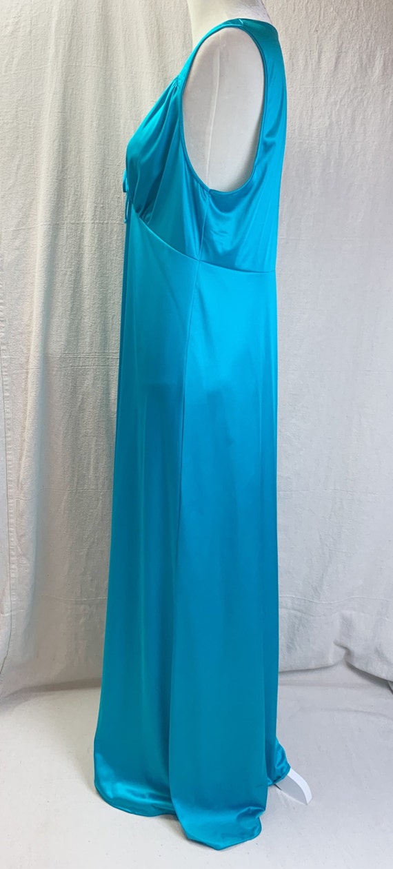 JC Penny Turquoise Nylon Nightgown Robe Quilted D… - image 7