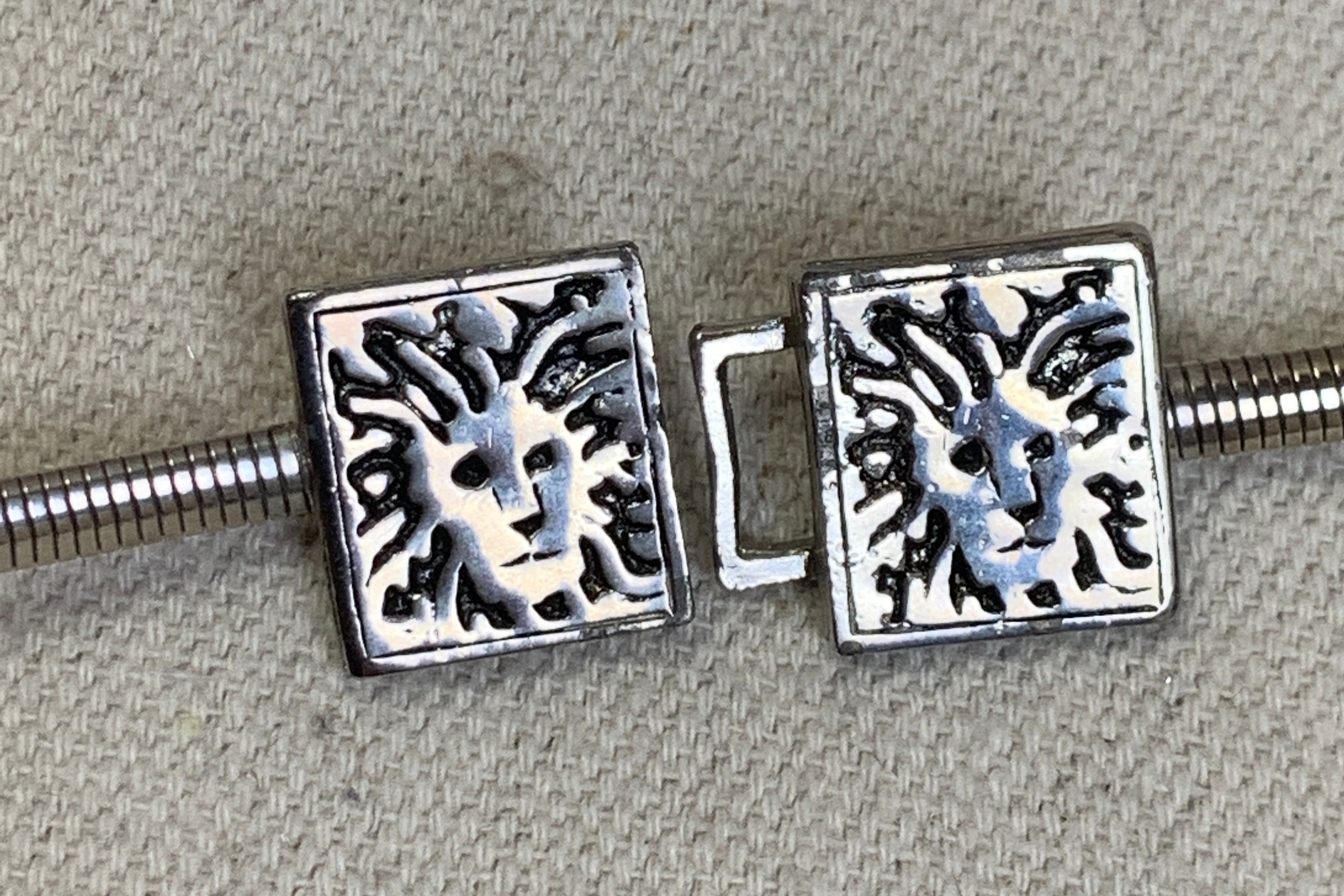 Anne Klein Silver Double Lion Head Belt - Etsy display picture 1