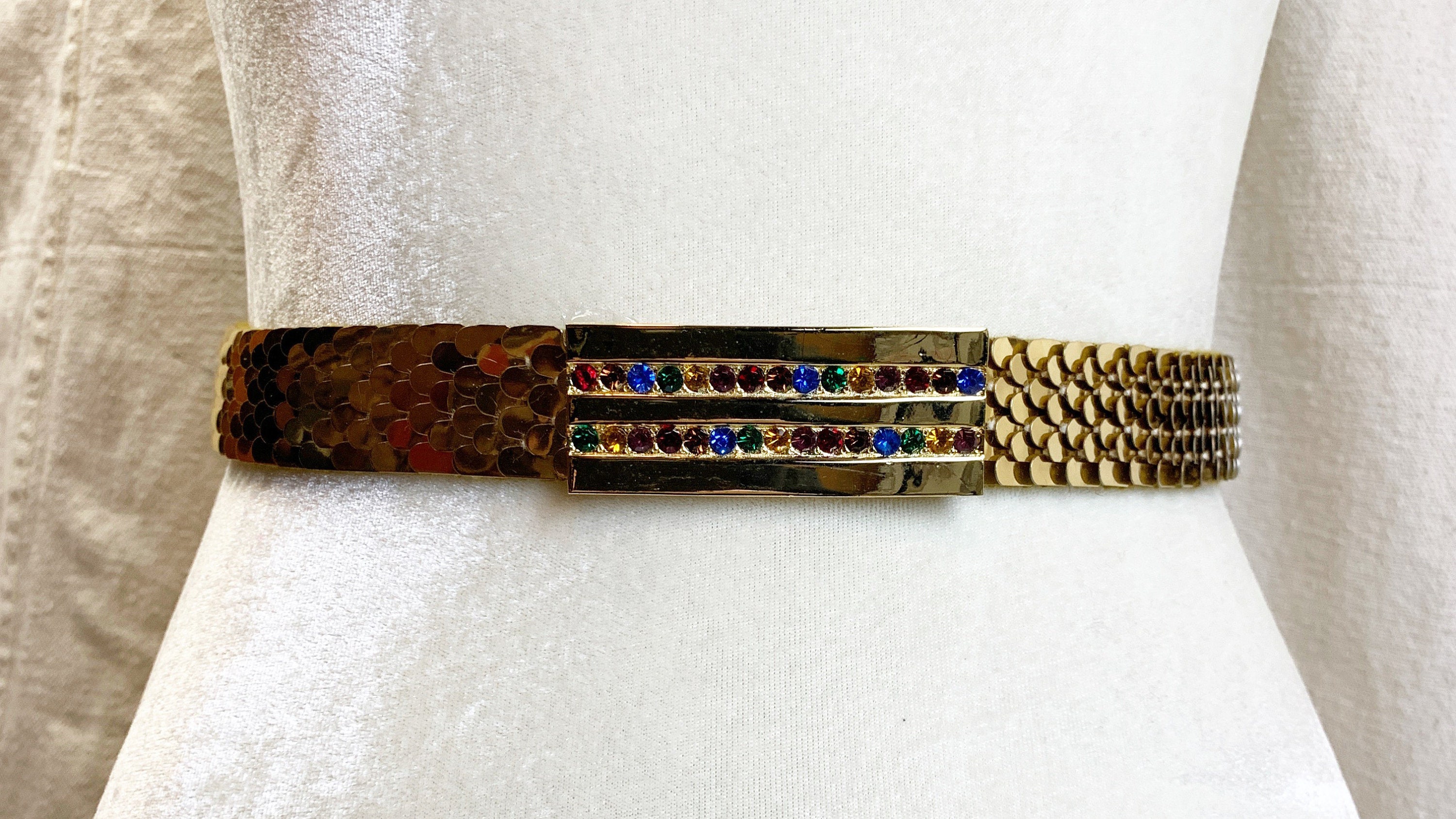 Vintage Goldtone metal fish scale belt with Rhinestone Buckle Etsy.de