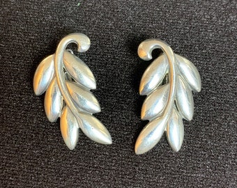 Vintage DaneCraft Sterling Silver Vine Clip on Earrings