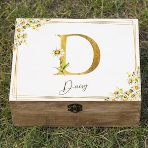 Boîte souvenir marguerite personnalisée - Coffre à souvenirs personnalisé, boîte florale en bois, cadeau d'anniversaire, boîte personnalisée marguerite