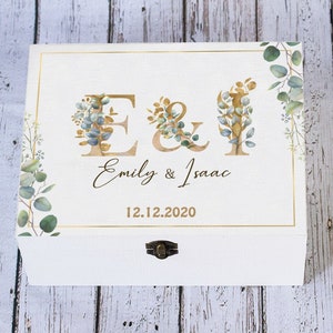 Caixa de lembranças de casamento personalizada – lembrança com monograma floral de eucalipto, caixa de cartão com iniciais douradas, presente de casamento personalizado para casal