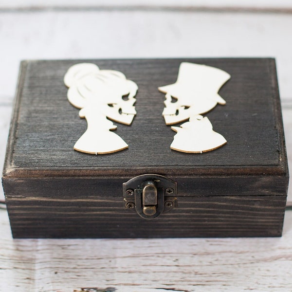 Gothic Ring bearer box, Skulls wedding ring box, Personalized Wedding black box, Day of the Dead Ring Box, Engagement box, Halloween wedding