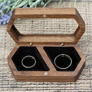 Personalized wedding ring box, Engraved ring bearer box, Wedding ring box, Glass lid ring holder, Proposal ring box, Wedding ring holder