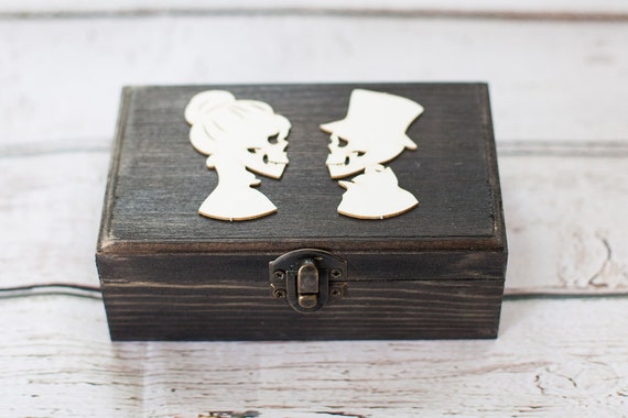 Gothic Ring bearer box, Skulls wedding ring box, Personalized Wedding black box, Day of the Dead Ring Box, Engagement box, Halloween wedding