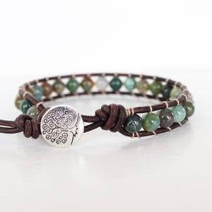Leren wikkelarmband groene jaspis: verstelbare boho-edelsteen