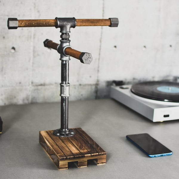 industrial headphone stand for four hedphones, headset stand jewelry hanger, three crossbar mini palette base, organize office for desk