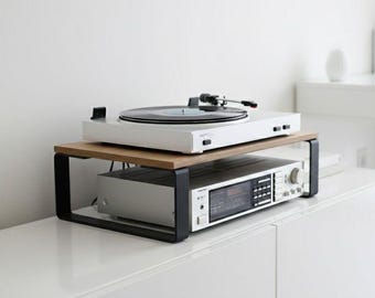 Stojak na gramofon i płyty winylowe (record and gramophone stand)