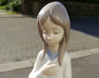RETIRED LLADRO NAO Girl In Blue Dress With Ribbon In Her Hair Figurine Lady Figure Vintage Porcelain China Ornament