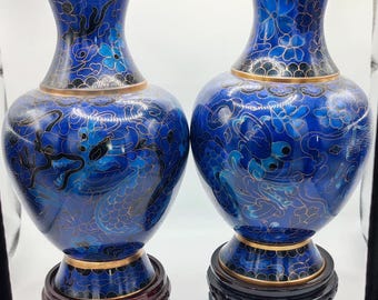 Vintage chinesische Cloisonne-Vasen, blaue Emaille-Drachen-Dekor, Mitte des Jahrhunderts