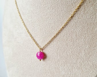 Gold stainless steel necklace with fuschia pink pearl - LUCKY