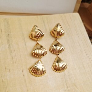 Gold-plated stainless steel shell drop earrings