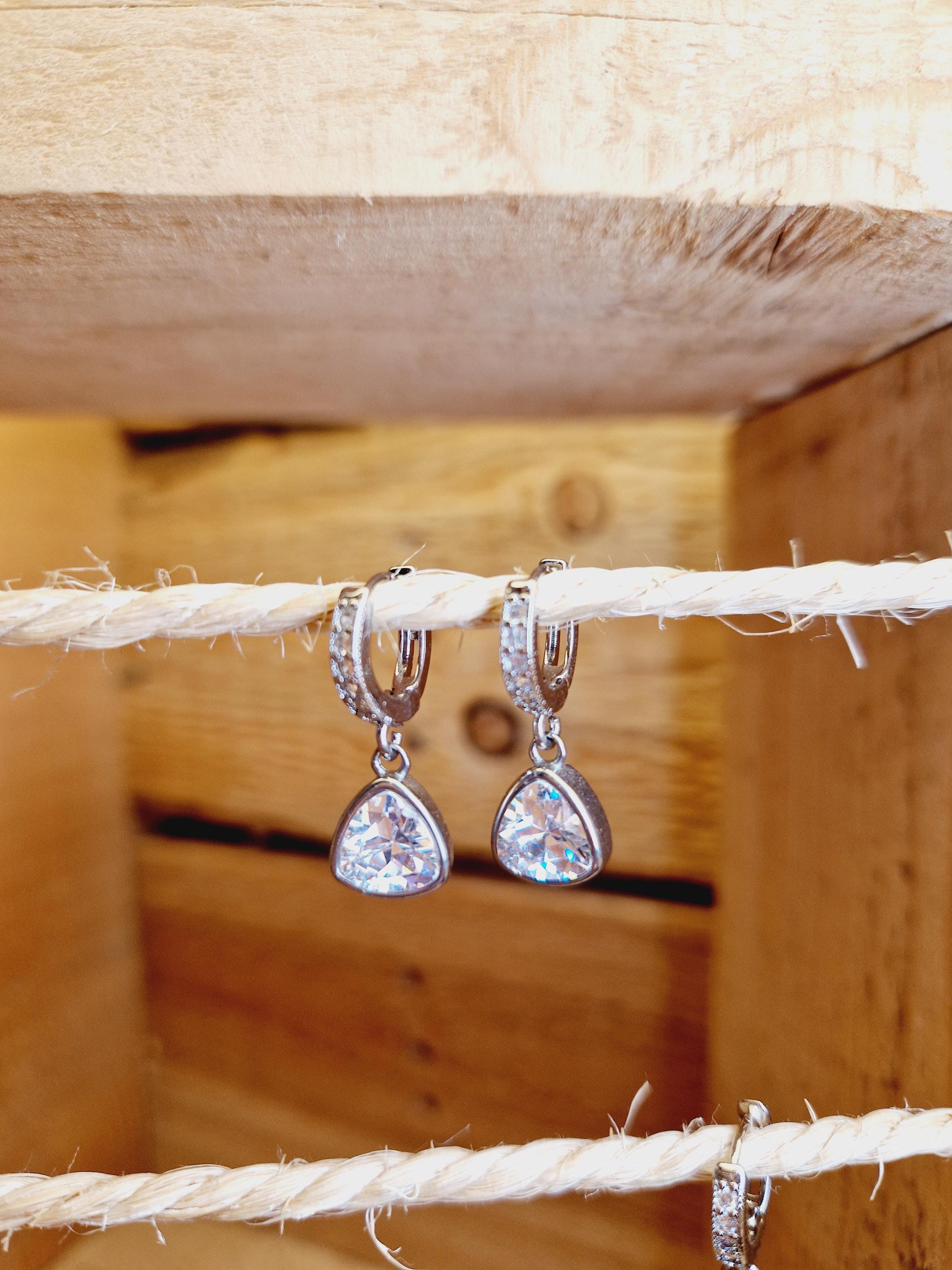 Acheter Boucles d'oreilles en acrylique légères et luxueuses avec un
