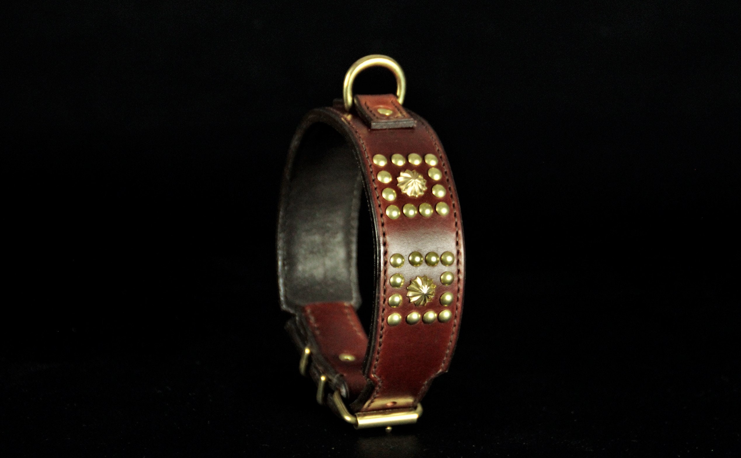 Collier Pour Chien en Cuir Vachette Marron , Décors Laiton, Dog Collar