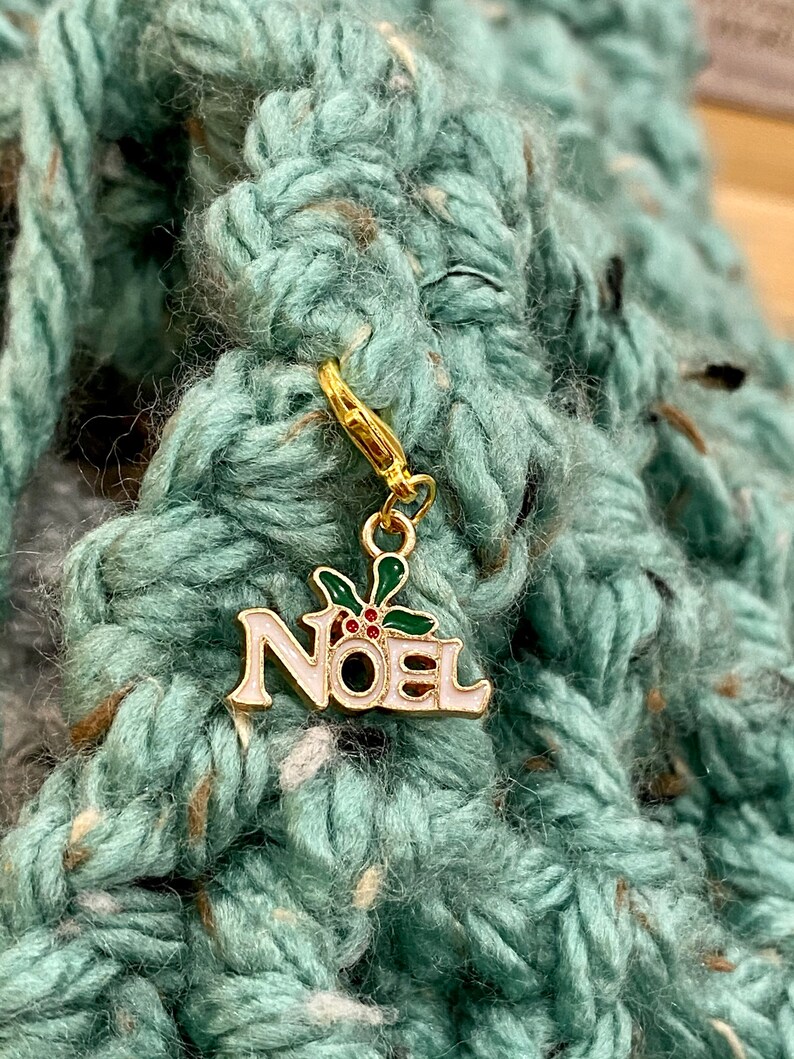 Christmas themed enamel stitch markers progress keepers Noel gifts reindeer stitch markers
