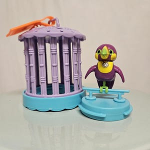 Vintage Littlest Pet Shop Ticklish Toucan with Cozy Cage 1992 by Kenner
