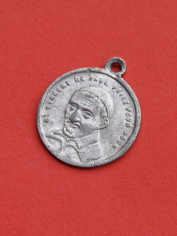 Vintage religious Catholic French aluminum medal … - image 9