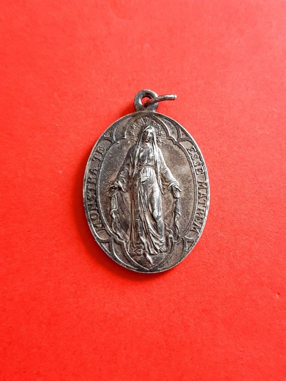 Vintage religious Catholic French floral medal pen