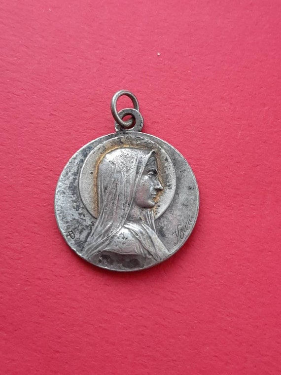Pendentif Religieux Vintage Notre Dame De Lourdes - Occasion, Bon état Général, Origine France