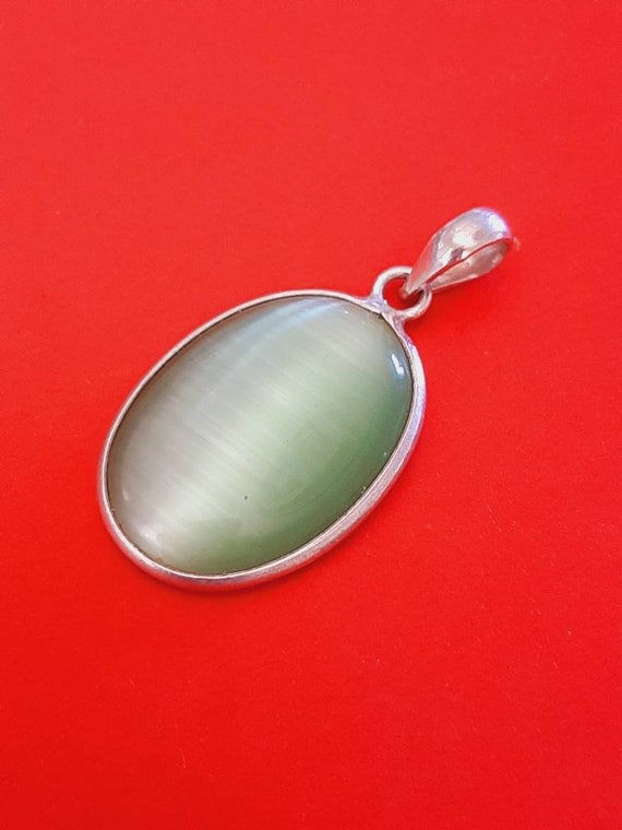 Vintage oval classic silver plated and green pend… - image 1