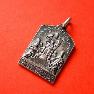 Vintage, 1950 religious Catholic silver plated medal pendant of the Holy Year, Pope Pius XII, Rome Vatican Italy
