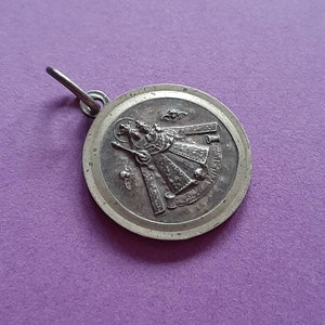 Vintage religious Catholic silver plated medal pendant of Our Lady of Kevelaer, Crowned Our Lady with Child, Mary Kevelaer charm