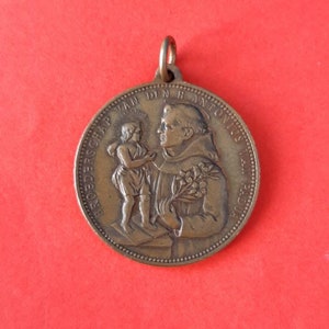 Antique religious Catholic Dutch signed copper medal pendant of Saint Anthony of Padua, Brotherhood of Saint Anthony, 1884, Nijmegen