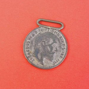 Old 1909 medal pendant of King Edward VII, St George slaying the Dragon medal pendant, Saint George charm