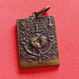 Antique Belgium military bronze medal pendant, 1916, War I medal