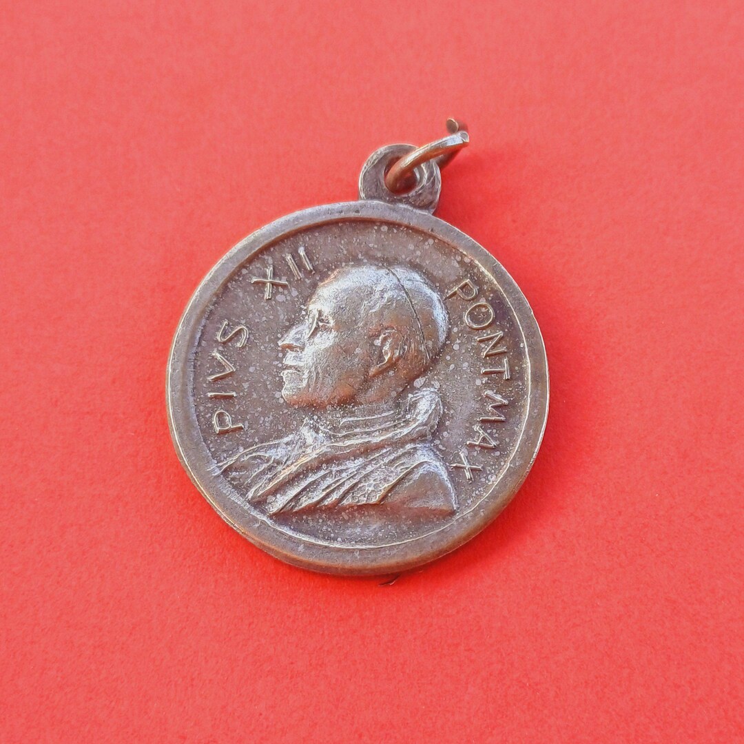 Vintage Religious Catholic Silver Plated Pope Pius XII Medal Pendant ...