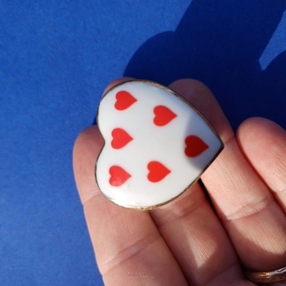 Vintage mini white porcelain tiny box, ceramic miniature box,red heart porcelain box, porcelain heart box of porcelain, trinket box View 3