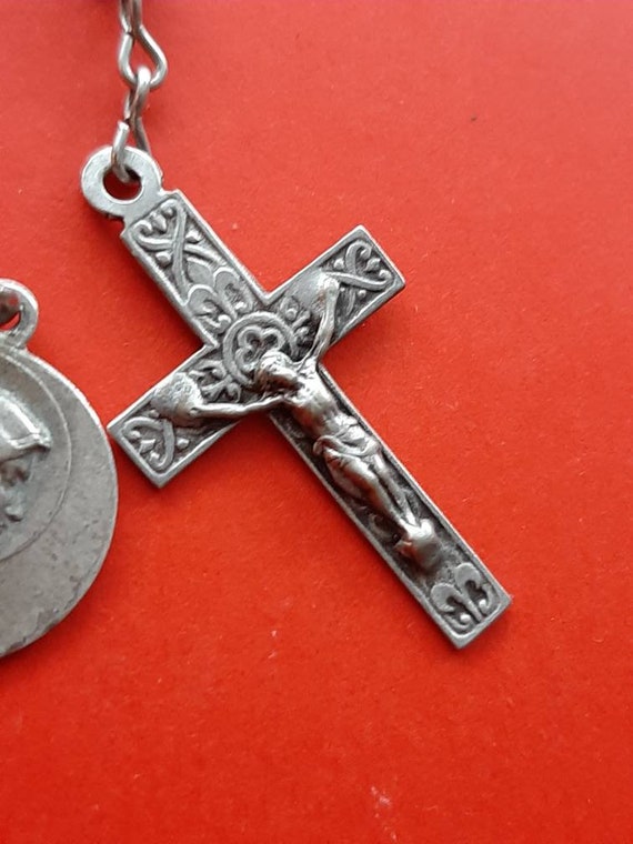 Vintage assortment of religious Catholic items, rosar… Gem