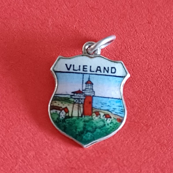 Vintage holländischer Silber 800 und Emaille Reiseschild Charm von Vlieland, alter Anhänger Vlieland