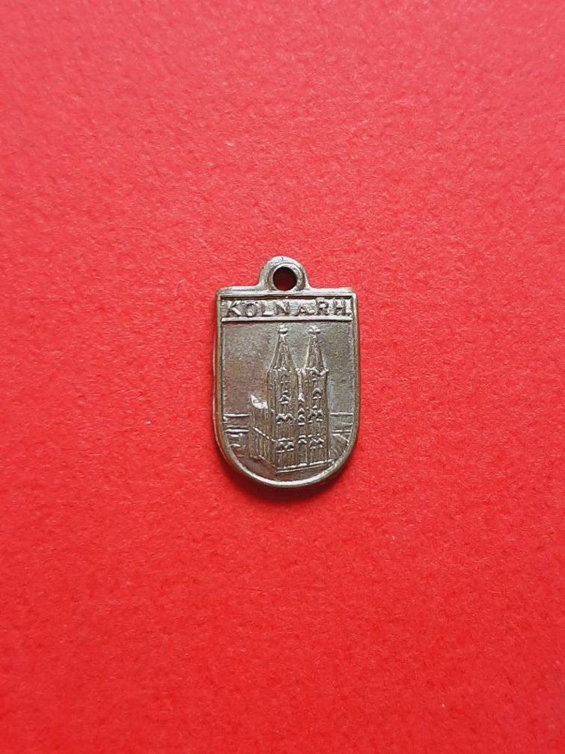 medal pendant Europe Keulen Cologne K\u00f6ln am Rhein Germany Vintage travel shield charm